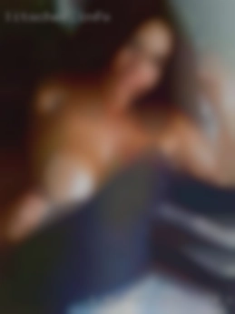 I am Palmdale, CA very bi sexual and kinky.