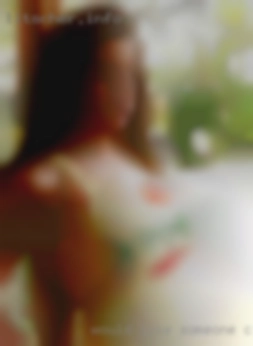 Would Coshocton like someone intimate  and fun.